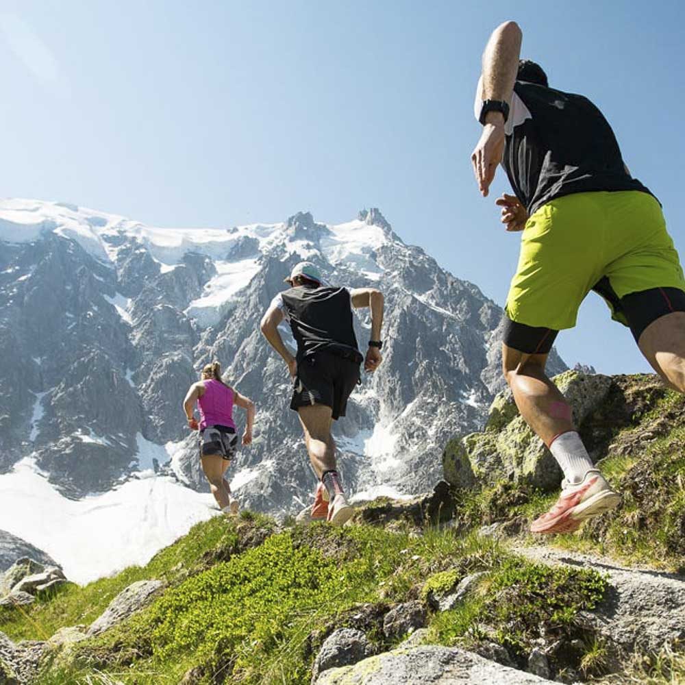 Promenade face au Mont-Blanc